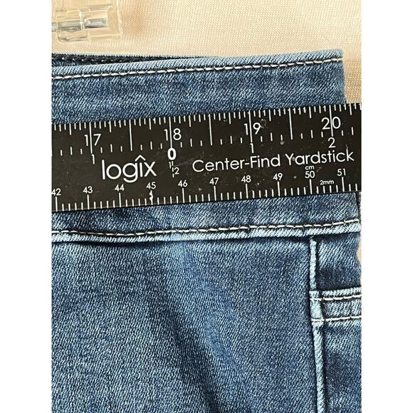 Torrid three button super soft denim jeggings, size 22R - Picture 7 of 10